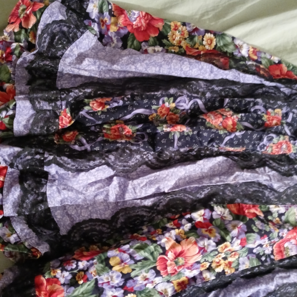 Skirt - Picture 4 of 14